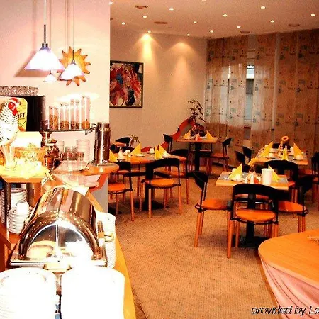 Centro Boeblingen, Trademark Collection By Wyndham 3* Böblingen