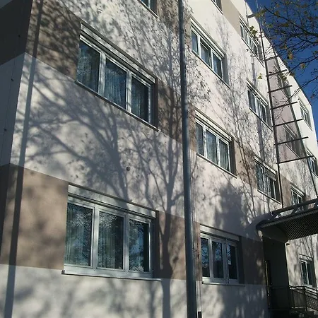 Centro Boeblingen, Trademark Collection By Wyndham 3* Böblingen